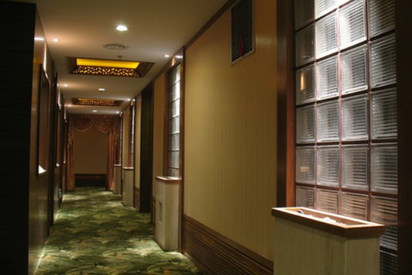 “重庆舒筋活络，体验地道按摩之旅”